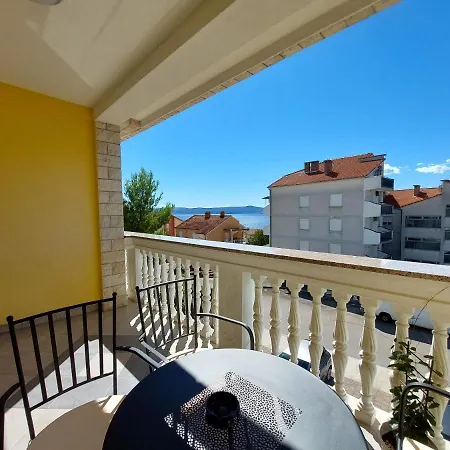 Irena Apartman