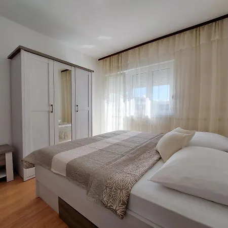 Apartment Irena