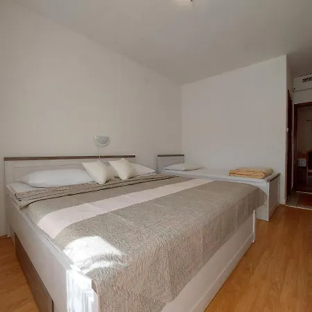 Apartman Irena *